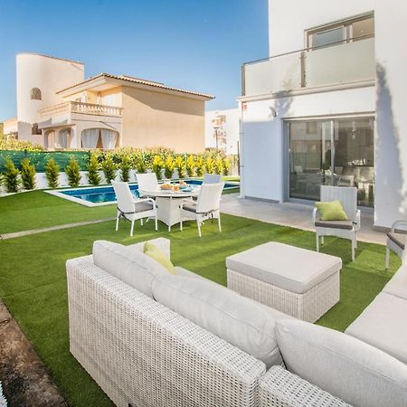 Acacias Villa Alcudia  Exteriör bild